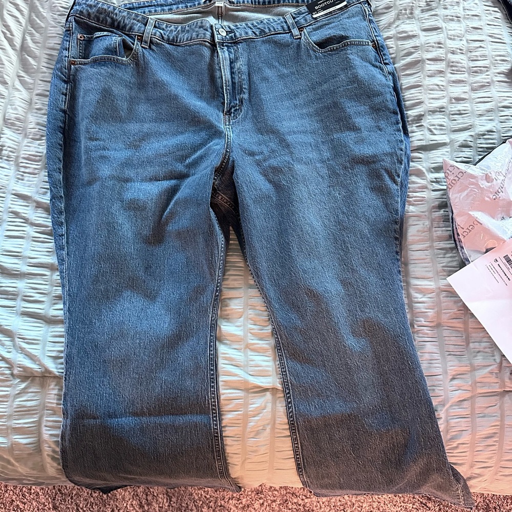 Abercrombie Curve Love High Rise Bootcut Jeans (Short)